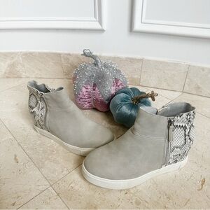 Steve Madden Renny High Top Wedge Sneaker